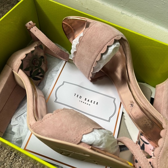 Ted Baker London Raidha Sandal in Pink Blossom Suede - Picture 6 of 7